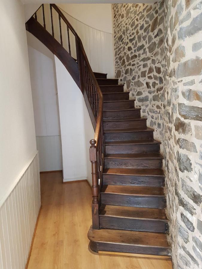 Bel Appartement, Bien Equipe Et Confortable Dans Le Centre Historique Fougères المظهر الخارجي الصورة