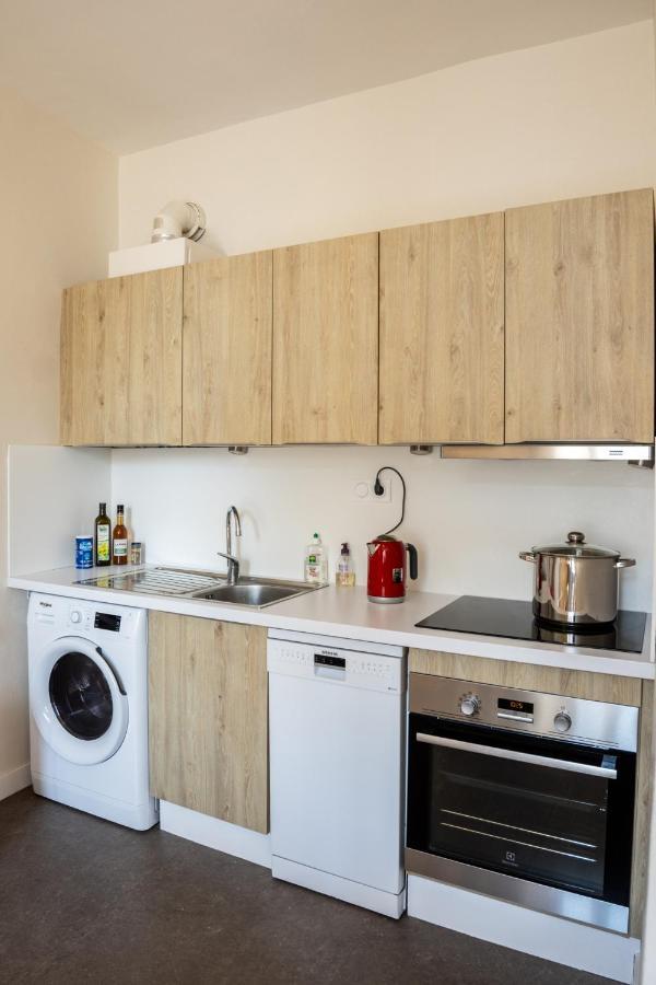Bel Appartement, Bien Equipe Et Confortable Dans Le Centre Historique Fougères المظهر الخارجي الصورة